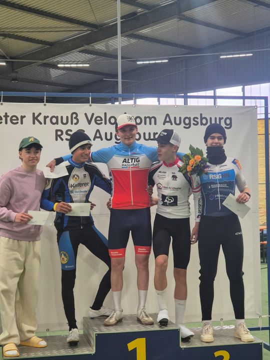 Jugend U17 vom Badischen Radsport Verband beim 1. Länder Vergleichskampf in Augsburg