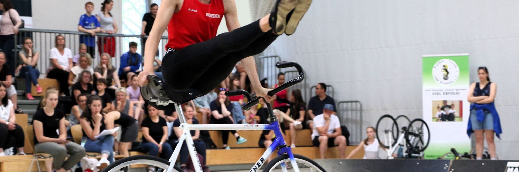 Die Baden-Württembergischen Schüler*innen beenden die Saison mit 5 DM-Titel, 4x Silber und 1x Bronze im Kunst- und Einradsport bei der Deutschen Schülermeisterschaft