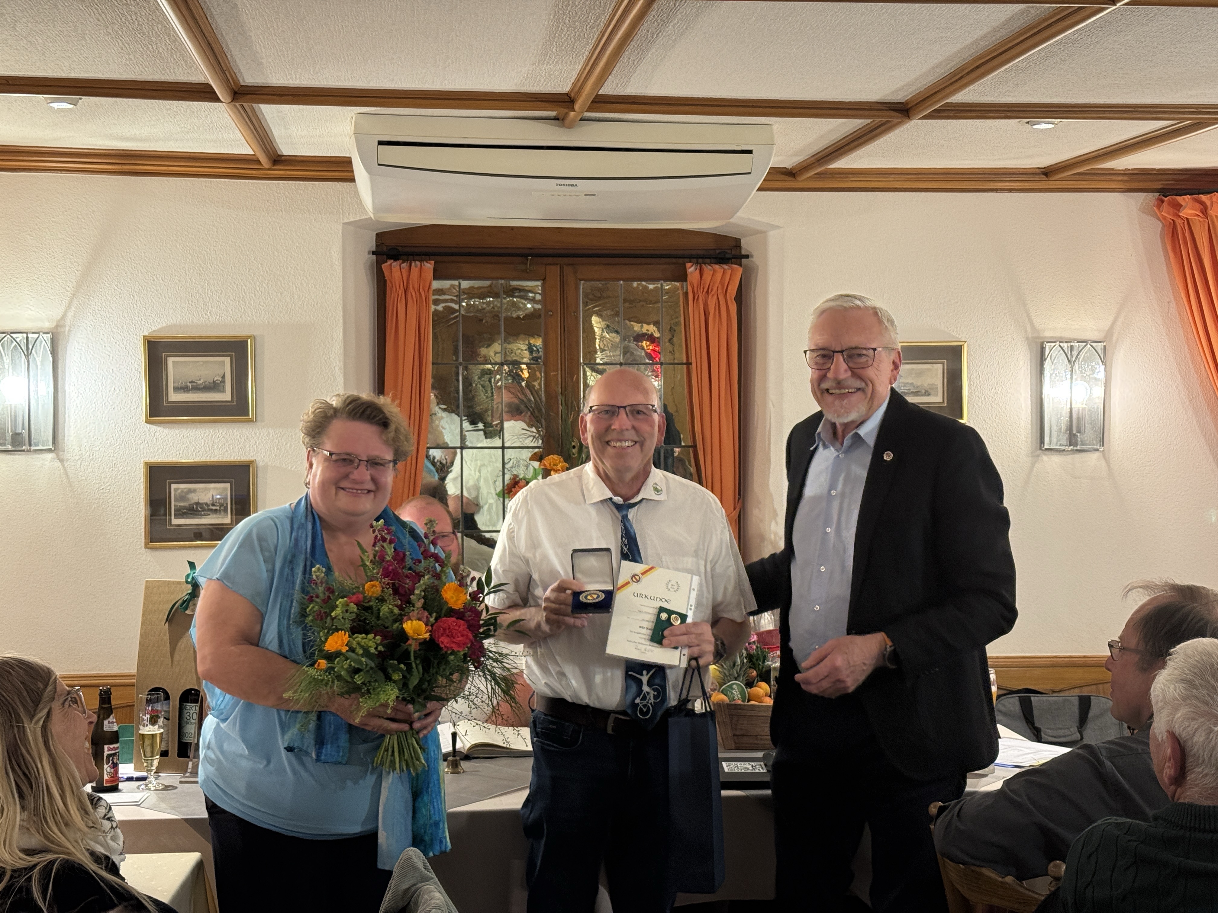 Christof Häringer mit Goldener Verdienstmedaille des BRV ausgezeichnet